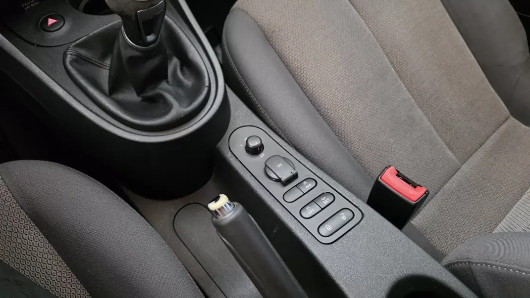 SEAT Leon 2011 - 8900 EUR, 188295 km - AUTO.MOTO.pt - 188295km - foto 46 de 52