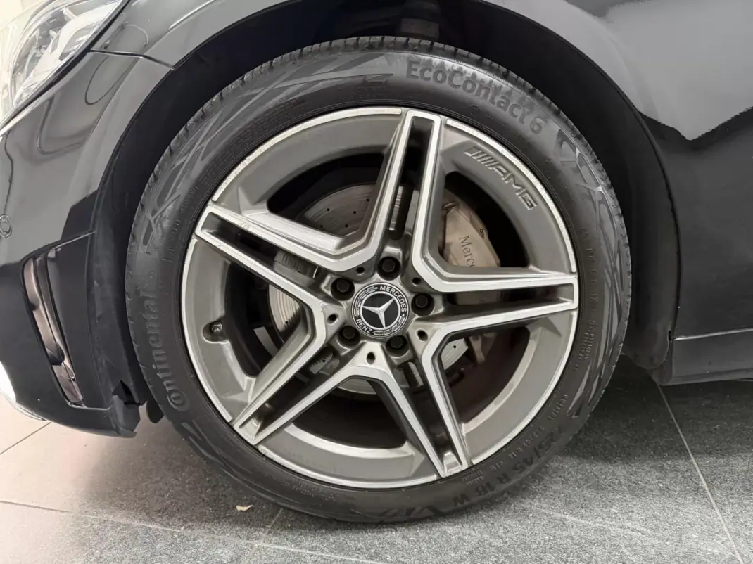 Mercedes-Benz C 180 2019 - 24990 EUR, 210000 km - AUTO.MOTO.pt - 210000km - foto 28 de 29