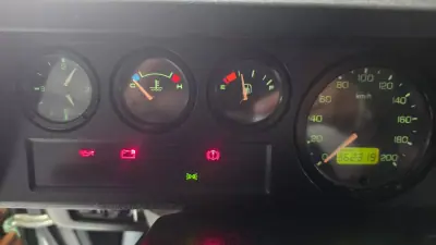 Land Rover Defender 1999 - 44500 EUR, 362319 km - AUTO.MOTO.pt - 362319km - foto 28 de 36