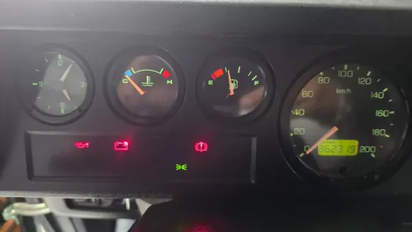 Land Rover Defender 1999 - 44500 EUR, 362319 km - AUTO.MOTO.pt - 362319km - foto 28 de 36
