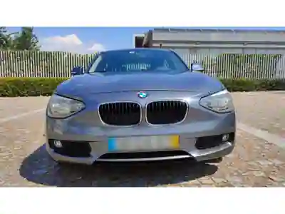 BMW 116 2013 - 7950 EUR, 323362 km - AUTO.MOTO.pt - 323362km - foto 8 de 15