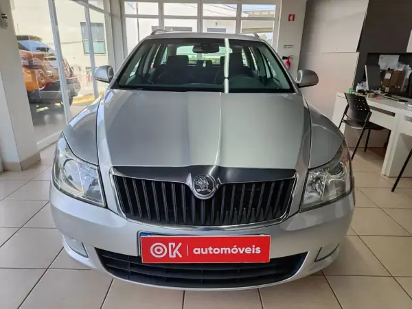 Skoda Octavia Break 2009 - 5750 EUR, 277000 km - AUTO.MOTO.pt - 277000km - foto 3 de 36