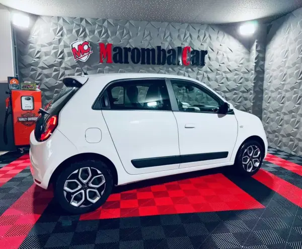 Renault Twingo 2020 - 11990 EUR, 60657 km - AUTO.MOTO.pt - 60657km - foto 13 de 25