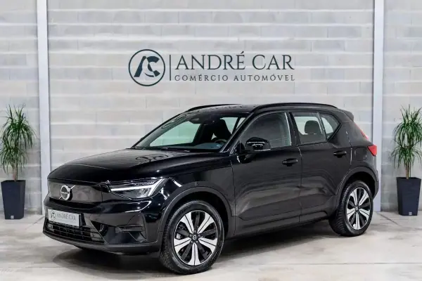 Volvo XC 40 Recharge 69 kWh Single Motor Core 2023 Elétrico — 49 881 km · Ilha de São Miguel Volvo XC 40 2023