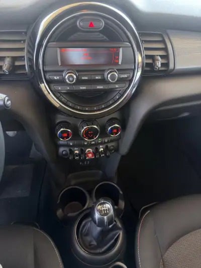 MINI Cooper 2017 - 12500 EUR, 173200 km - AUTO.MOTO.pt - 173200km - foto 23 de 25