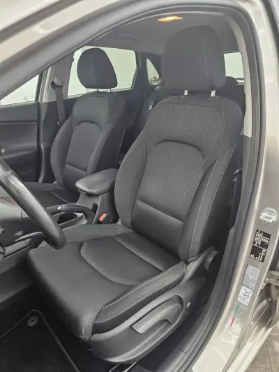 Hyundai i30 2019 - 14900 EUR, 43264 km - AUTO.MOTO.pt - 43264km - foto 28 de 33