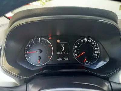Renault Clio 2023 - 13490 EUR, 146100 km - AUTO.MOTO.pt - 146100km - foto 15 de 19