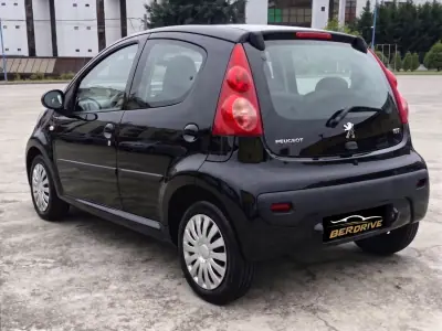 Peugeot 107 2014 - 6500 EUR, 120836 km - foto 4 de 7