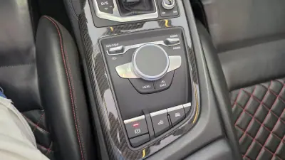 Audi R8 Spyder 2019 - 159500 EUR, 33515 km - 33515km - foto 49 de 59