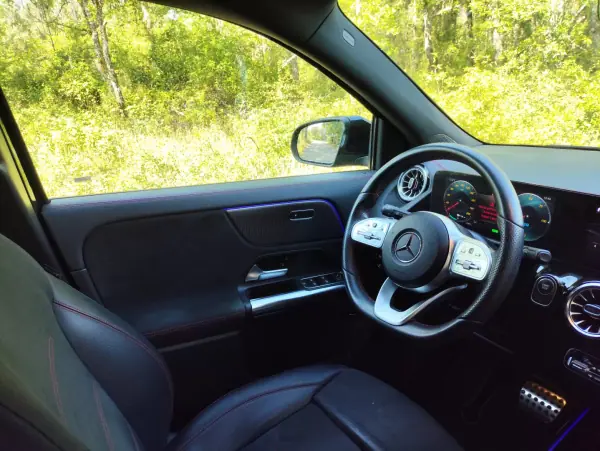 Mercedes-Benz EQA 2021 - 27300 EUR, 126650 km - AUTO.MOTO.pt - 126650km - foto 18 de 20
