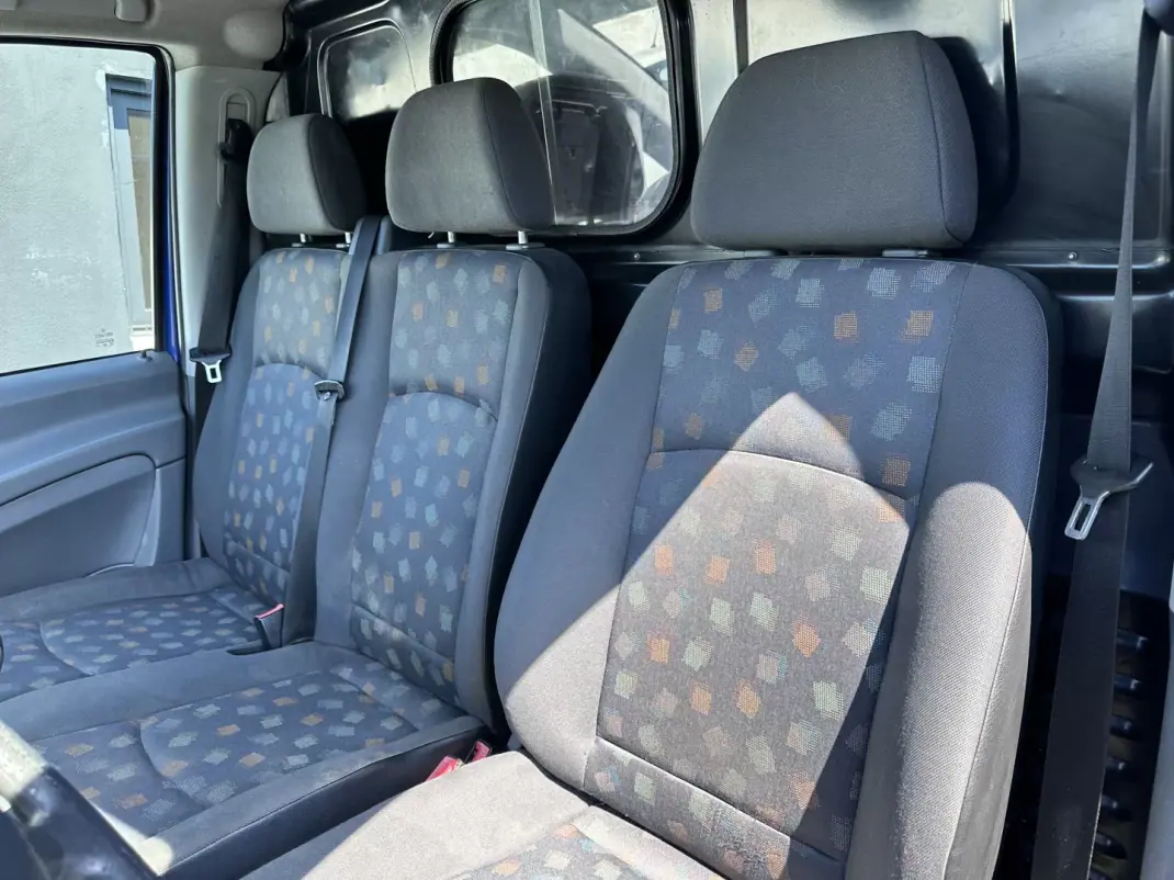 Mercedes-Benz VITO 111 CDI -LONGA 2005 - 5900 EUR, 400000 km - AUTO.MOTO.pt - 400000km - foto 11 de 22