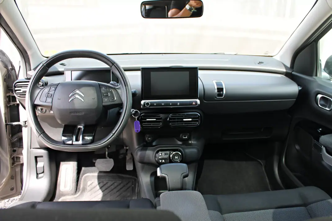 Citroën C4 Cactus 2014 - 11950 EUR, 148141 km - AUTO.MOTO.pt - 148141km - foto 13 de 27
