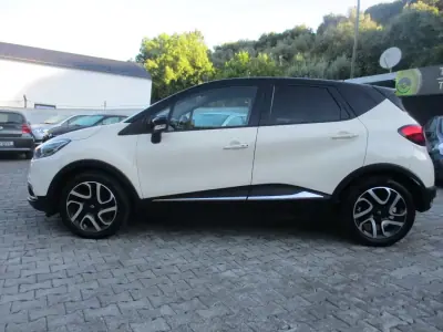 Renault Captur 2015 - 9990 EUR, 130000 km - 130000km - foto 7 de 22