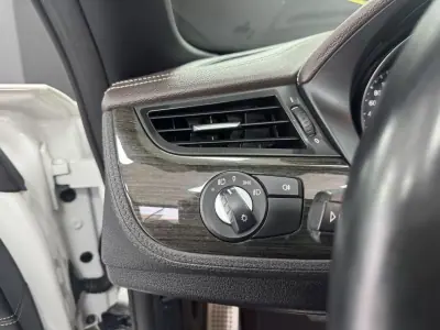 BMW Z4 2013 - 27000 EUR, 116034 km - AUTO.MOTO.pt - 116034km - foto 29 de 40