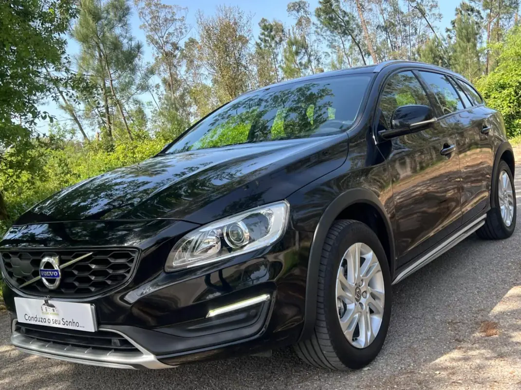 Volvo V60 2016 - 15900 EUR, 155935 km - AUTO.MOTO.pt - 155935km - foto 7 de 28