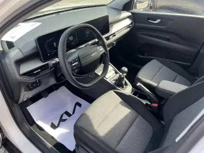 Kia Stonic 2025 - 21900 EUR, 2200 km - AUTO.MOTO.pt - 2200km - foto 7 de 19