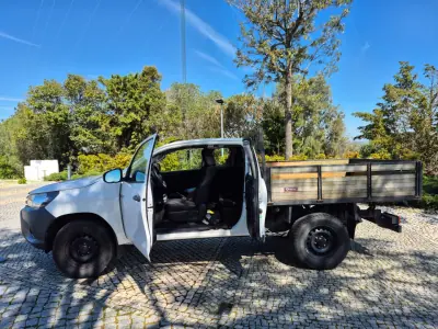 Toyota HILUX 2.4 D-4D 4WD CE CH 3L 2020 - 21750 EUR, 215046 km - AUTO.MOTO.pt - 215046km - foto 19 de 20