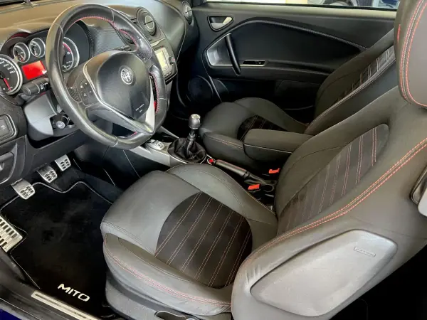 Alfa Romeo MiTo 2016 - 8900 EUR, 137500 km - AUTO.MOTO.pt - 137500km - foto 43 de 96
