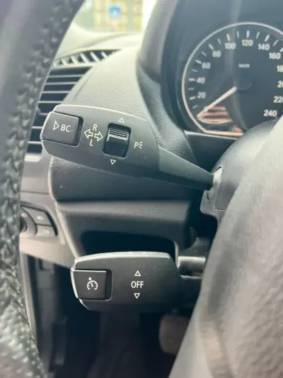 BMW 116 2011 - 14000 EUR, 184987 km - AUTO.MOTO.pt - 184987km - foto 24 de 26