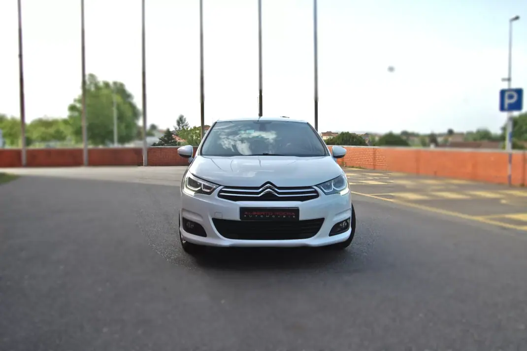 Citroën C4 2016 - 8990 EUR, 179000 km - AUTO.MOTO.pt - 179000km - foto 3 de 9