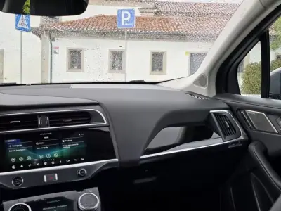 Jaguar I-Pace 2020 - 25999 EUR, 93000 km - AUTO.MOTO.pt - 93000km - foto 19 de 28