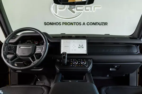 Land Rover Defender 2025 - 104900 EUR, 13995 km - AUTO.MOTO.pt - 13995km - foto 20 de 49