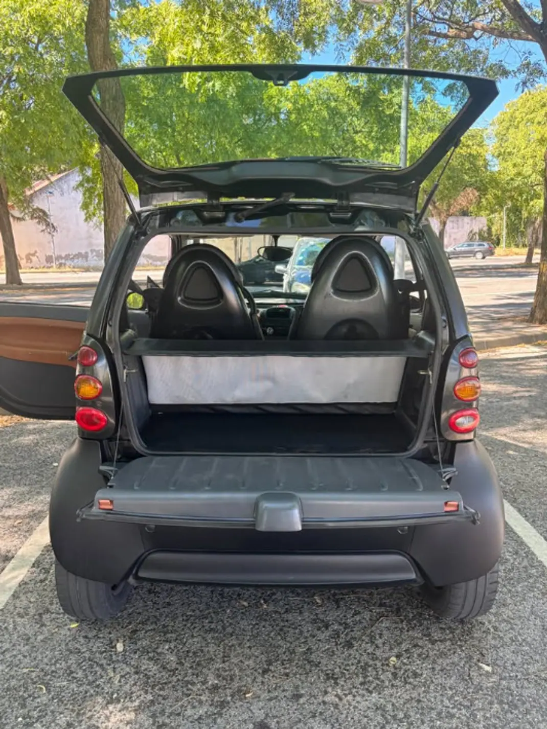 Smart ForTwo Coupé 2004 - 3000 EUR, 185500 km - AUTO.MOTO.pt - 185500km - foto 5 de 10