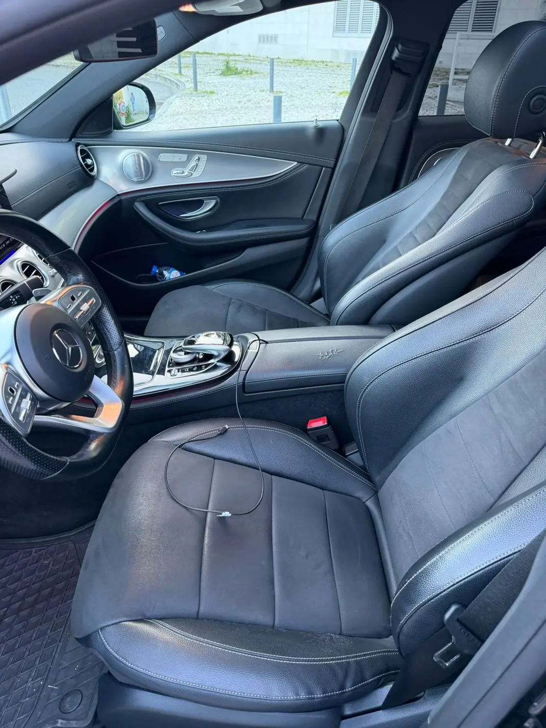 Mercedes-Benz E 300 2018 - 39000 EUR, 62500 km - AUTO.MOTO.pt - 62500km - foto 7 de 12