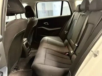 BMW 318 2020 - 18990 EUR, 248000 km - AUTO.MOTO.pt - 248000km - foto 8 de 14