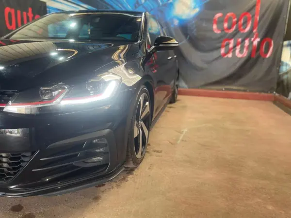 Volkswagen Golf 2019 - 30500 EUR, 106000 km - AUTO.MOTO.pt - 106000km - foto 11 de 47