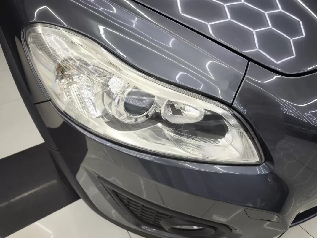 Volvo C30 2012 - 10950 EUR, 265888 km - AUTO.MOTO.pt - 265888km - foto 11 de 35