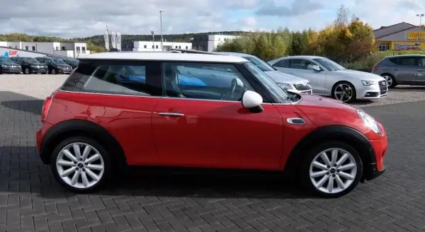MINI Cooper 2016 - 14990 EUR, 148000 km - AUTO.MOTO.pt - 148000km - foto 5 de 20