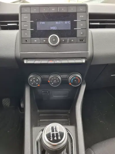 Renault Clio 2020 - 13250 EUR, 54500 km - AUTO.MOTO.pt - 54500km - foto 20 de 25