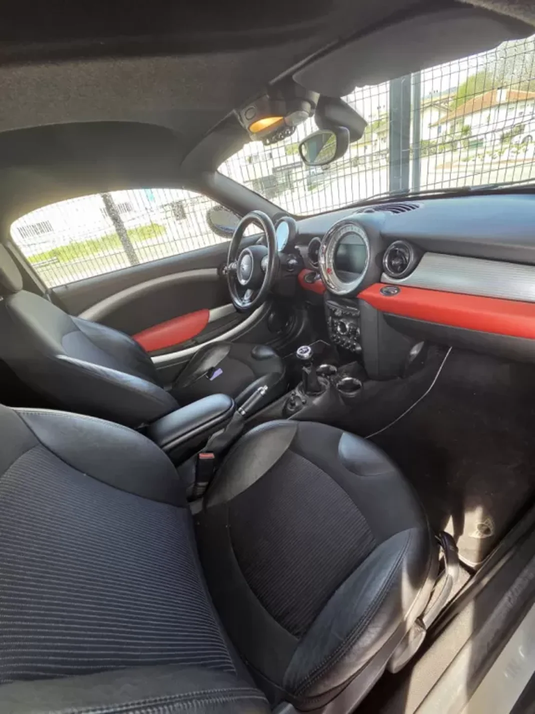 MINI Cooper 2012 - 7800 EUR, 153000 km - AUTO.MOTO.pt - 153000km - foto 6 de 15