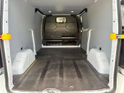 Ford Transit Costum 2021 - 19965 EUR, 121500 km - AUTO.MOTO.pt - 121500km - foto 11 de 18