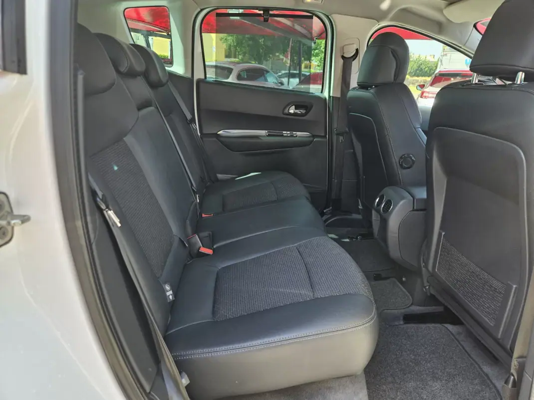 Peugeot 3008 2016 - 13550 EUR, 128500 km - 128500km - foto 23 de 38