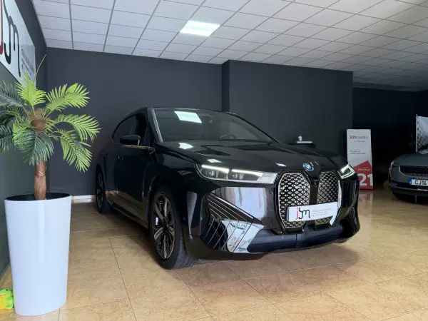 BMW iX 2022 - 60000 EUR, 108747 km - AUTO.MOTO.pt - 108747km - foto 4 de 23