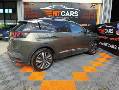 Peugeot 3008 2020 - 21900 EUR, 126178 km - foto 2 de 17