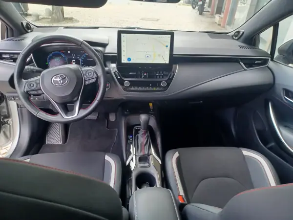 Toyota Corolla 2024 - 38890 EUR, 25995 km - AUTO.MOTO.pt - 25995km - foto 19 de 34