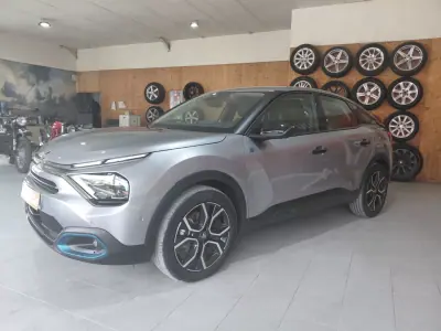 Citroën e-C4 2022 - 19400 EUR, 96000 km - foto 6 de 27