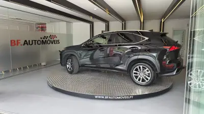Lexus NX 300h 2018 - 31900 EUR, 78634 km - AUTO.MOTO.pt - 78634km - foto 15 de 65