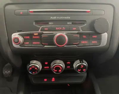 Audi A1 2015 - 11900 EUR, 150000 km - AUTO.MOTO.pt - 150000km - foto 23 de 32