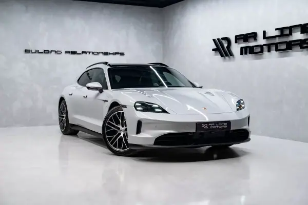 Porsche Taycan Sport Turismo 2025 — foto 3 de 59