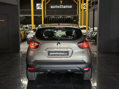 Renault Captur 2016 - 10990 EUR, 67180 km - AUTO.MOTO.pt - 67180km - foto 8 de 30