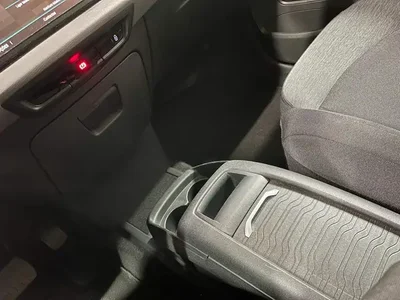 Citroën C4 Spacetourer 2020 - 24980 EUR, 65900 km - AUTO.MOTO.pt - 65900km - foto 18 de 27