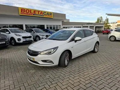 Opel Astra 2016 - 11000 EUR, 81600 km - AUTO.MOTO.pt - 81600km - foto 2 de 28
