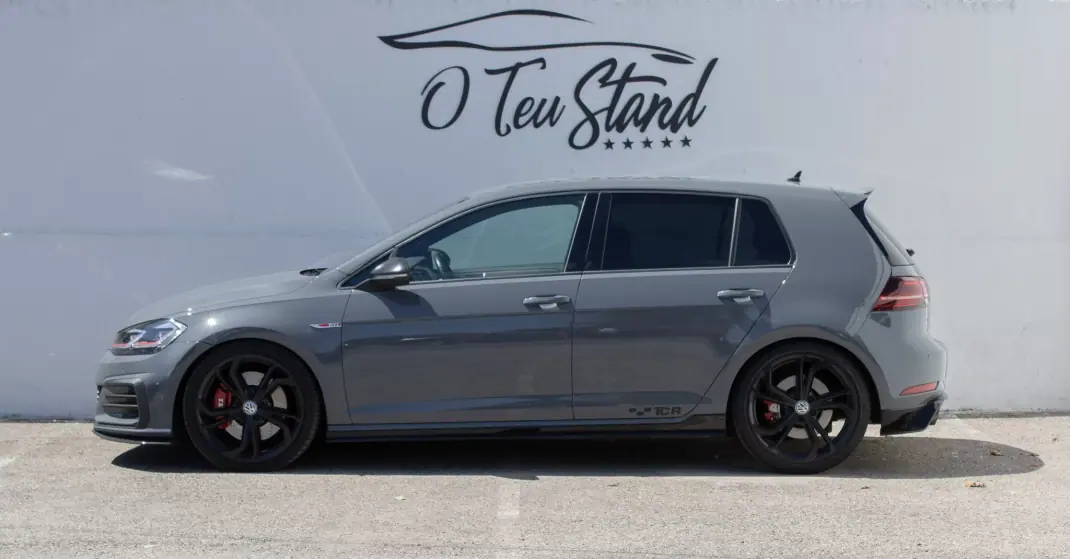 Volkswagen Golf 2019 - 27999 EUR, 121000 km - AUTO.MOTO.pt - 121000km - foto 4 de 40