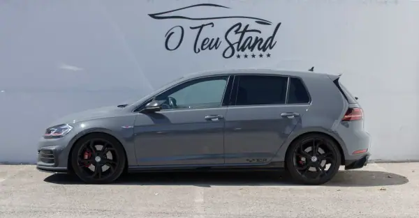 Volkswagen Golf 2019 - 27999 EUR, 121000 km - AUTO.MOTO.pt - 121000km - foto 4 de 40