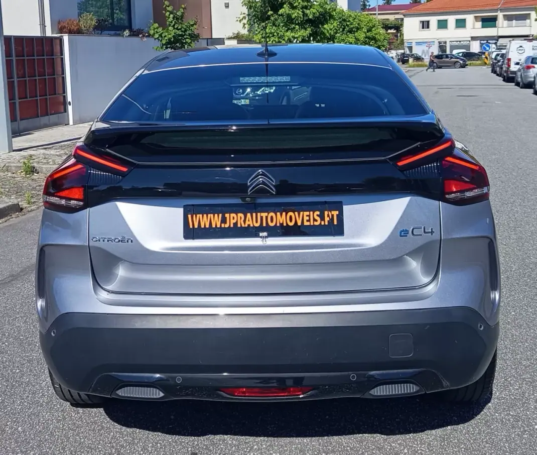 Citroën e-C4 2022 - 18990 EUR, 35200 km - AUTO.MOTO.pt - 35200km - foto 8 de 19