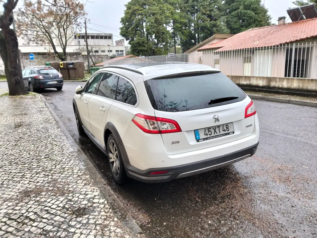 Peugeot 508 RXH 2012 - 7250 EUR, 267000 km - AUTO.MOTO.pt - 267000km - foto 3 de 23